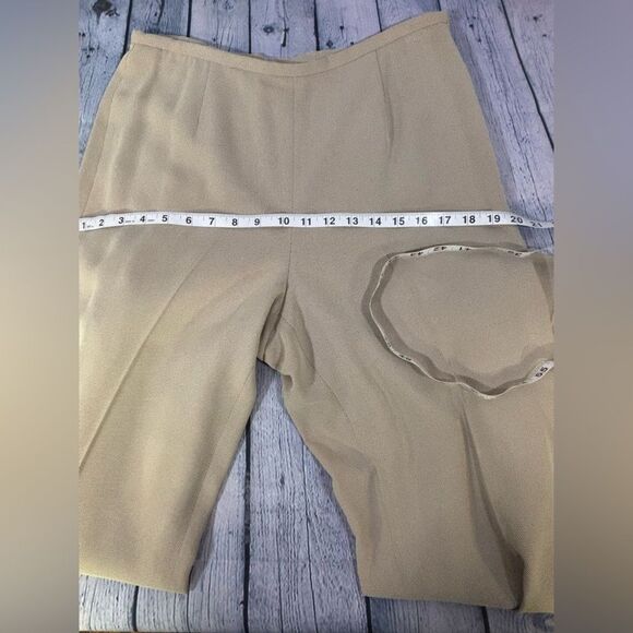 AnnTaylor 2 Piece Classic Minimalist Business Casual Tan Suit Blazer 6 Pants 10P - Picture 10 of 12